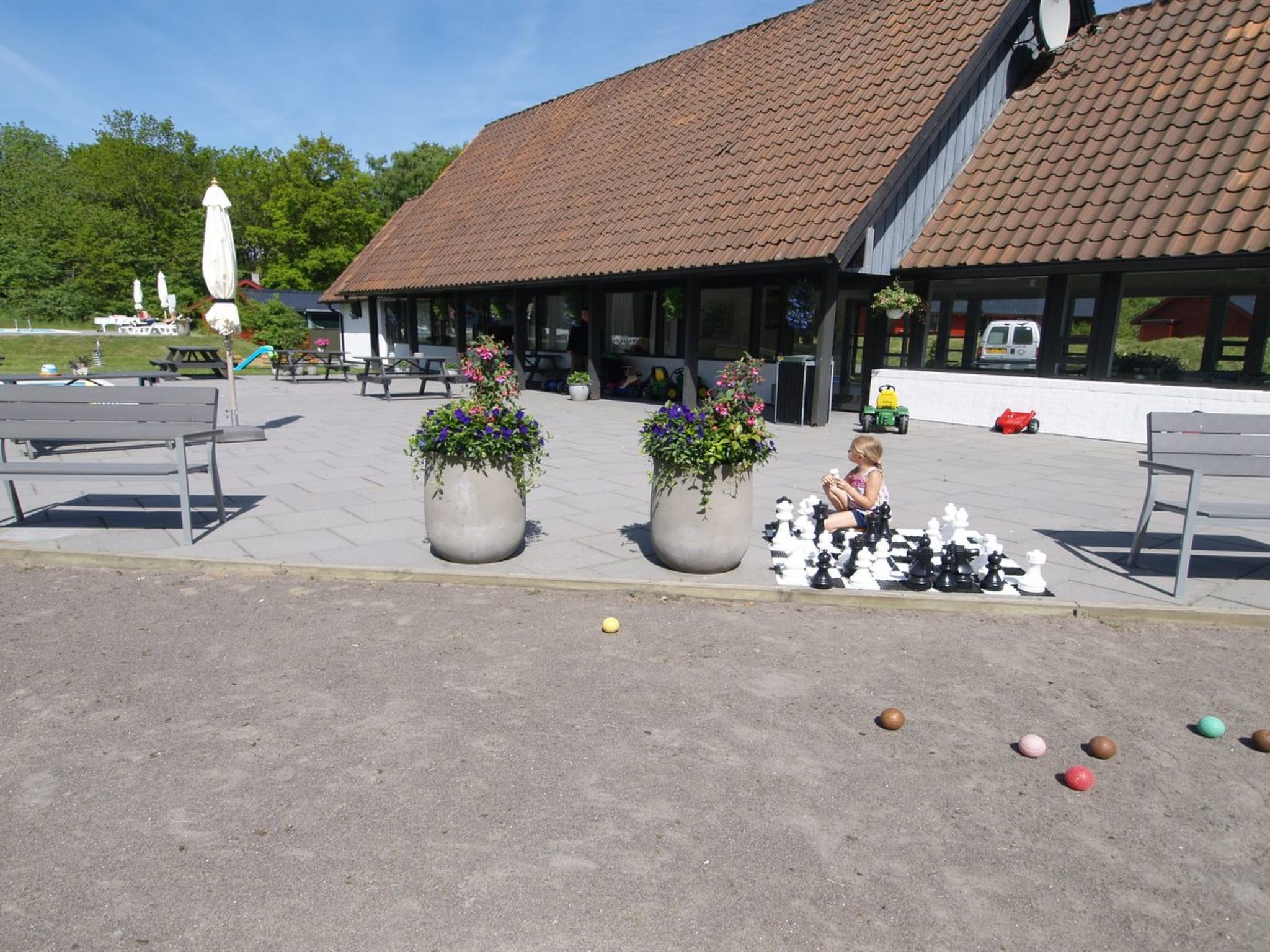 7-persoons vakantiehuis met open haard direct aan zee in Nexø - foto 23