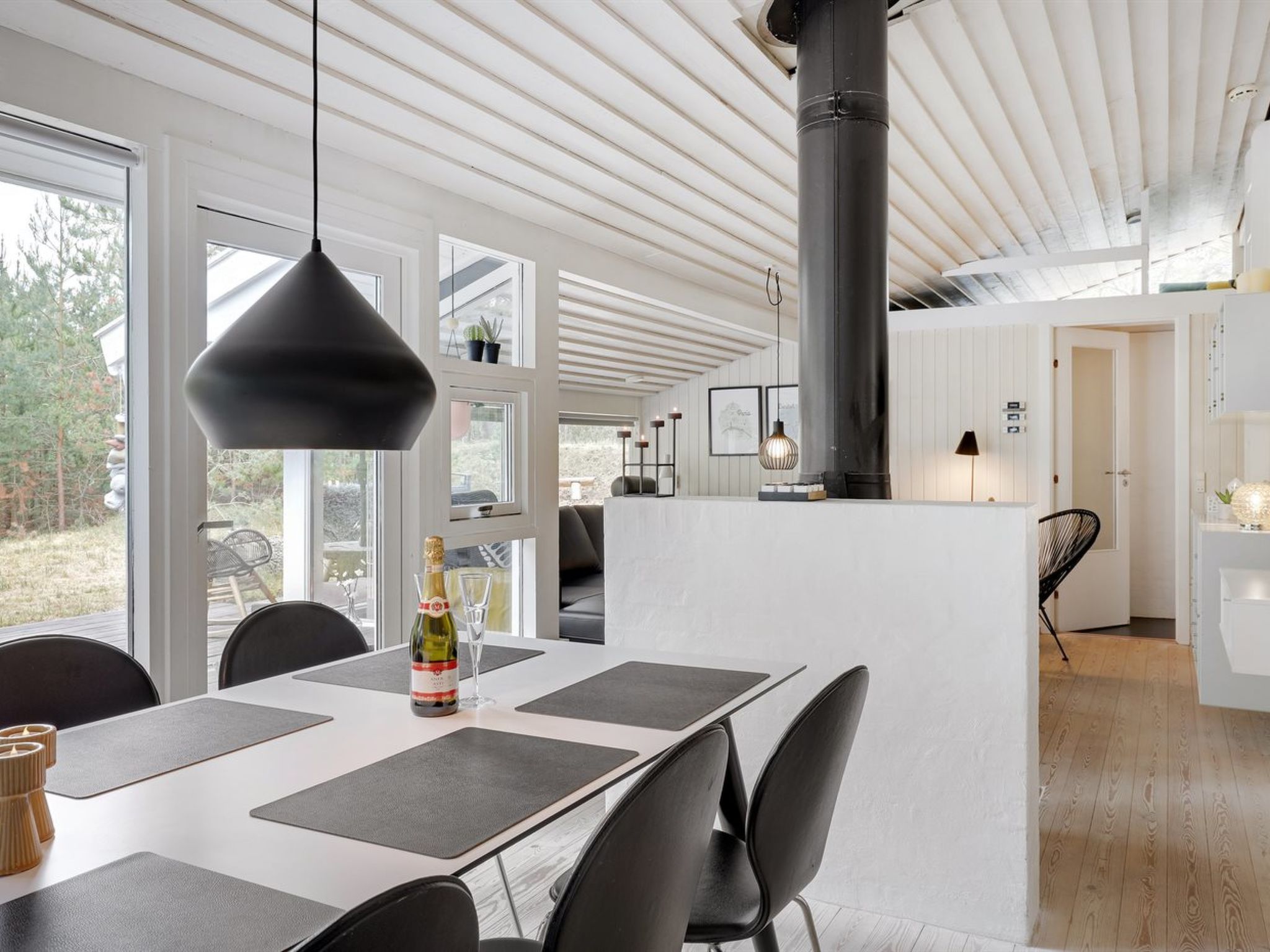 "Dagi" - 300m from the sea - Binnen