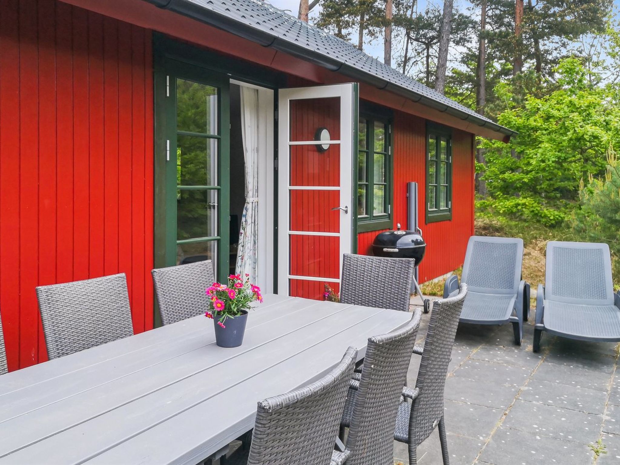 "Georg" - 300m from the sea