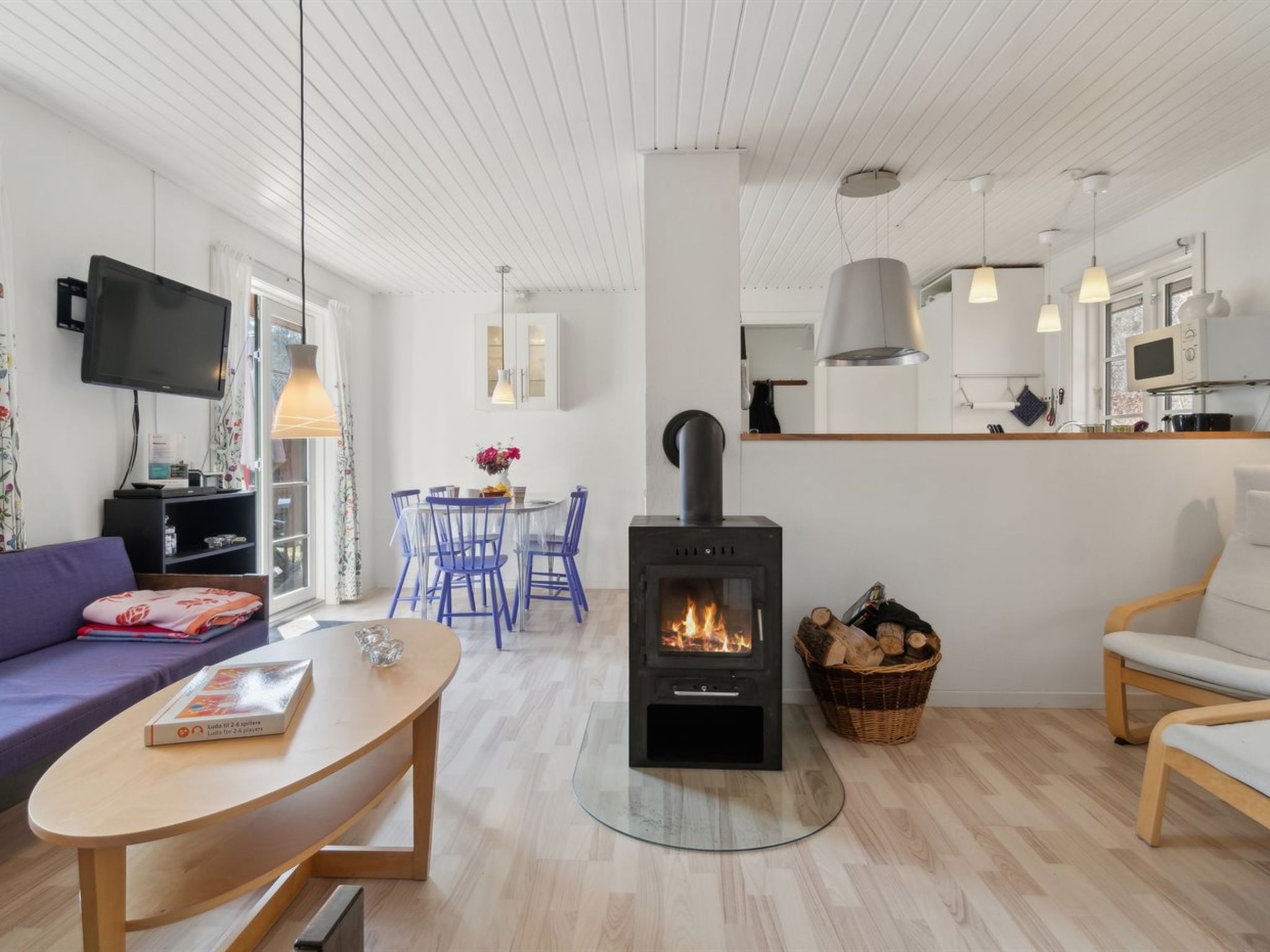 "Georg" - 300m from the sea - Binnen
