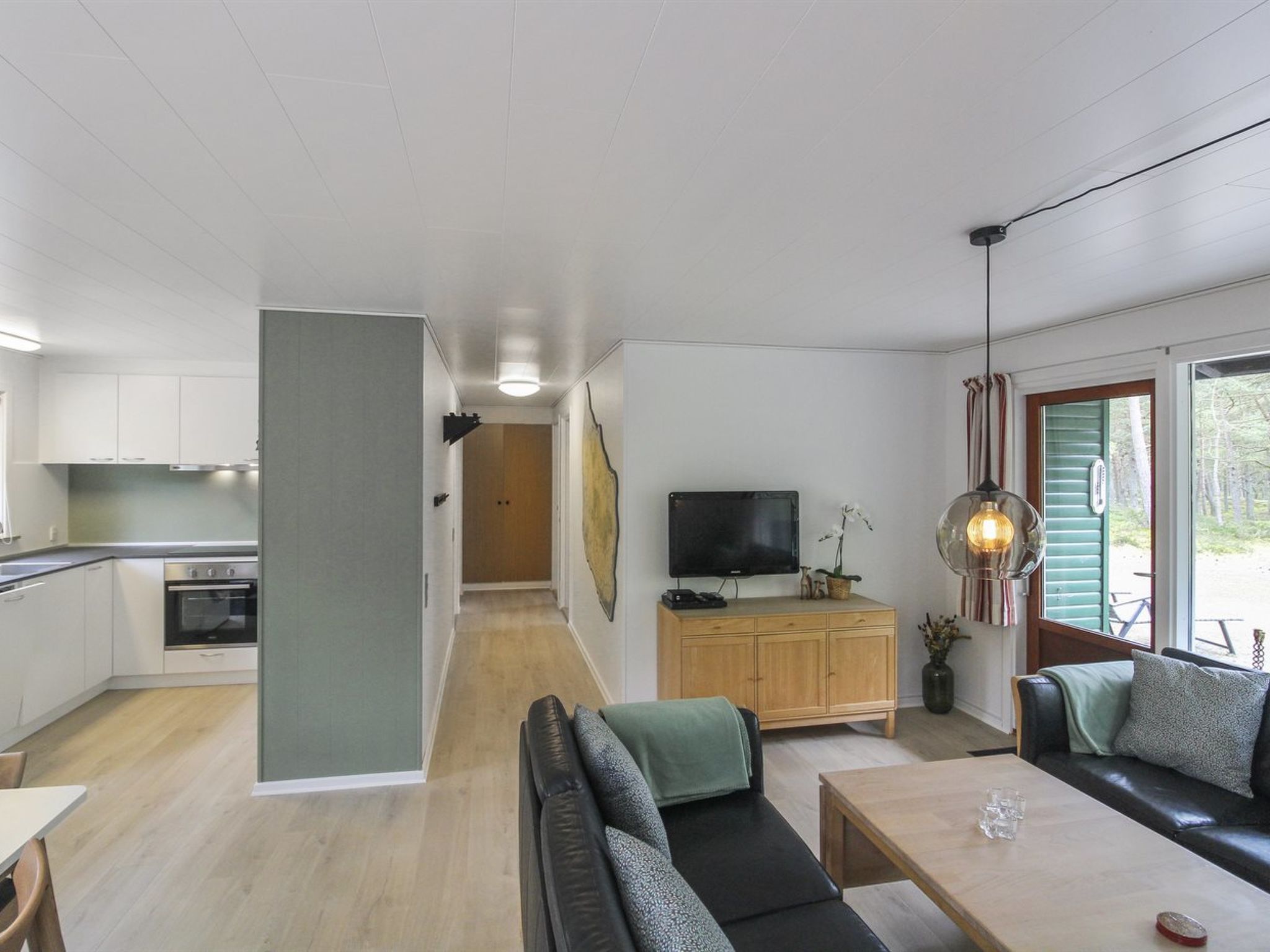 "Michel" - 300m from the sea - Binnen