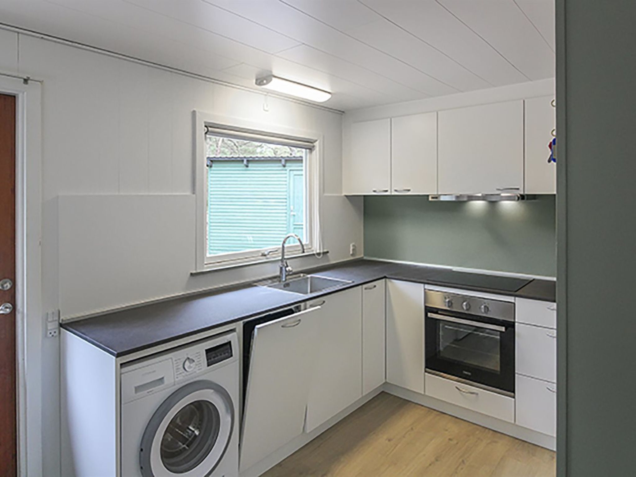 "Michel" - 300m from the sea - Binnen