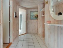 Ruime vakantiewoning met sauna op 300 meter van de Oostzeekust bij Nexø - thumbnail 5