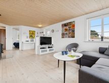 "Algeth" - 350m from the sea