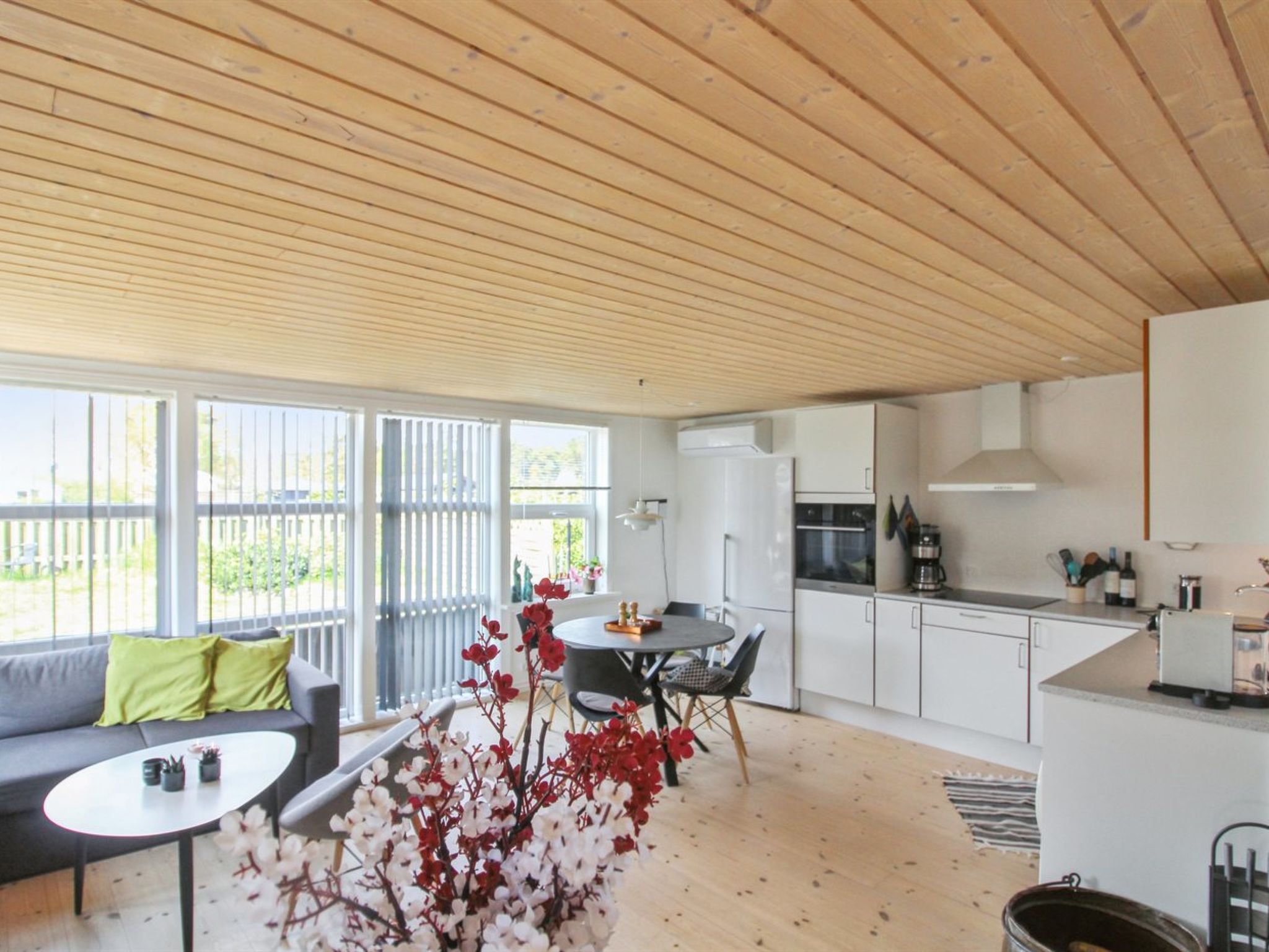 "Algeth" - 350m from the sea-Binnen