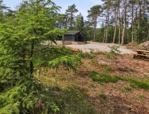 Ruim vakantiehuis Eliz nabij Nexø met sauna en grote tuin op 800m van zee - thumbnail 6