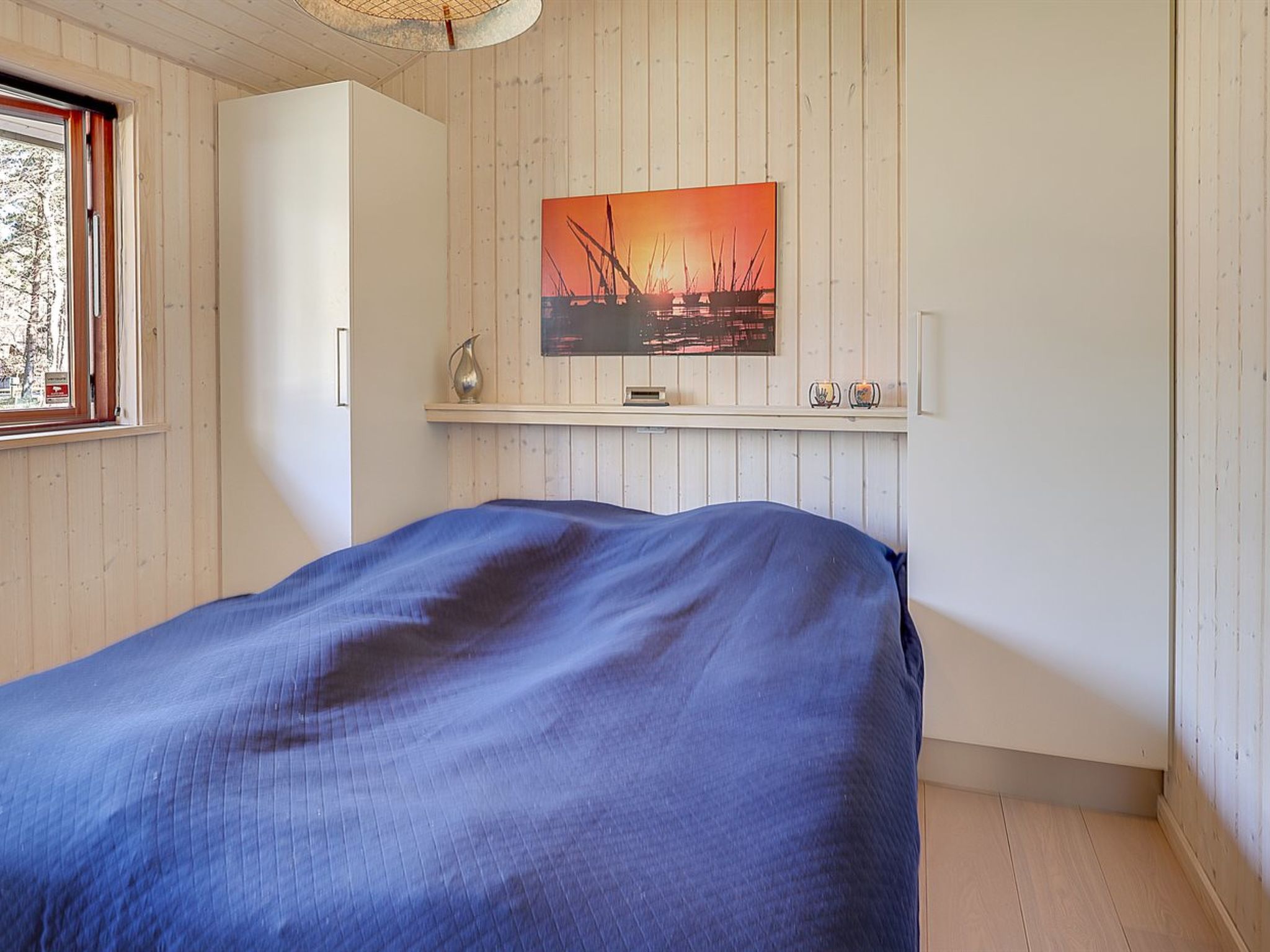 "Unto" - 25m from the sea - Drinnen