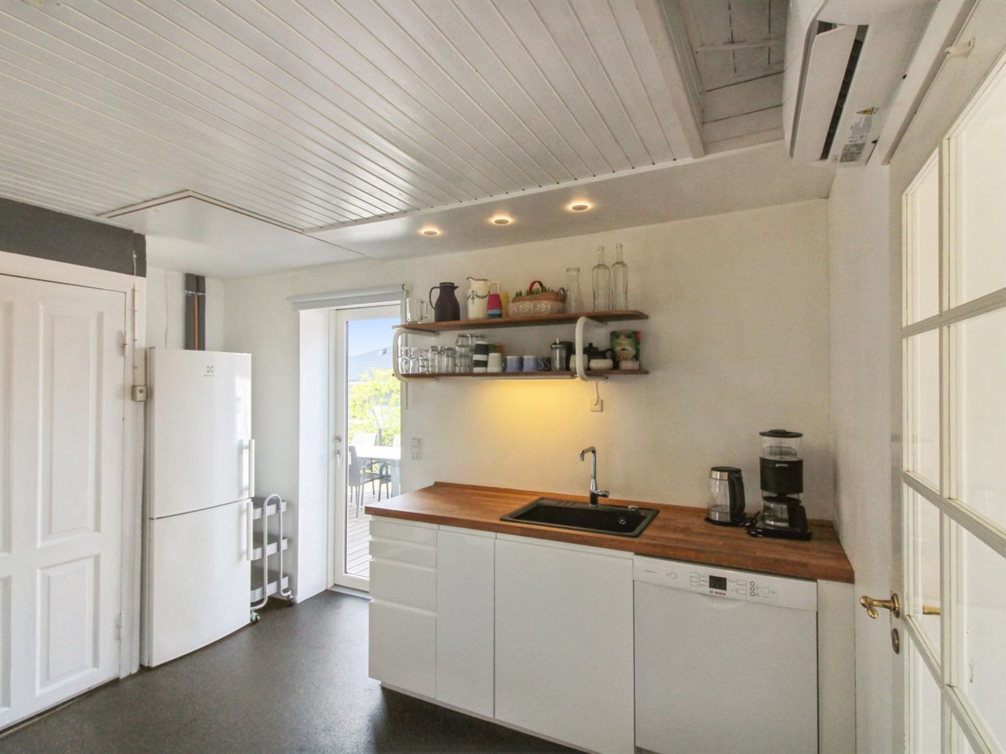 "Elize" - 250m from the sea - Inside