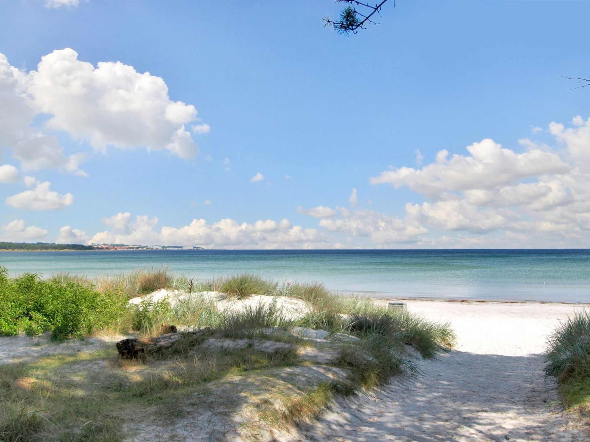"Erblin" - 250m from the sea-Buiten
