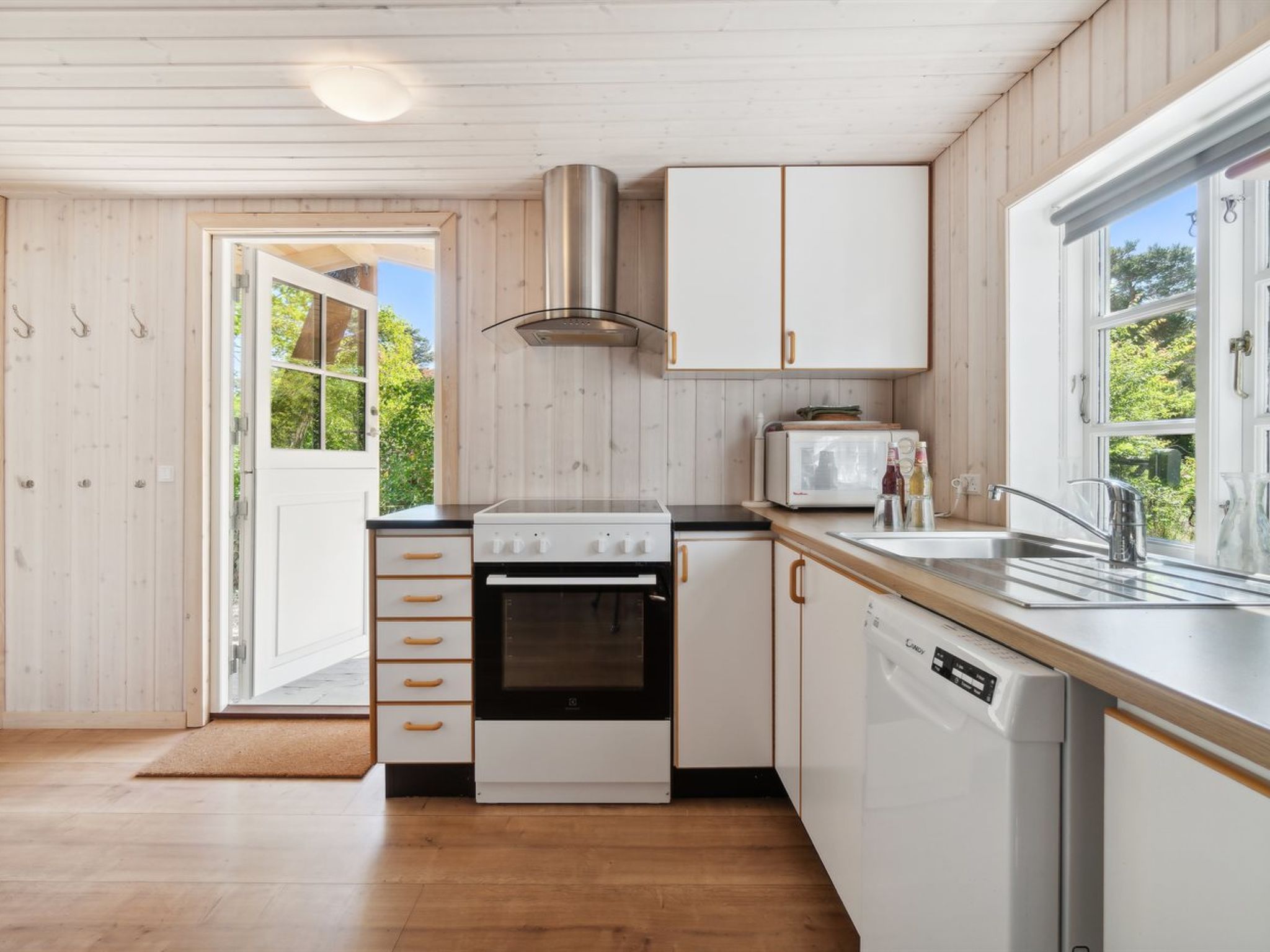 "Ilmari" - 150m from the sea-Binnen