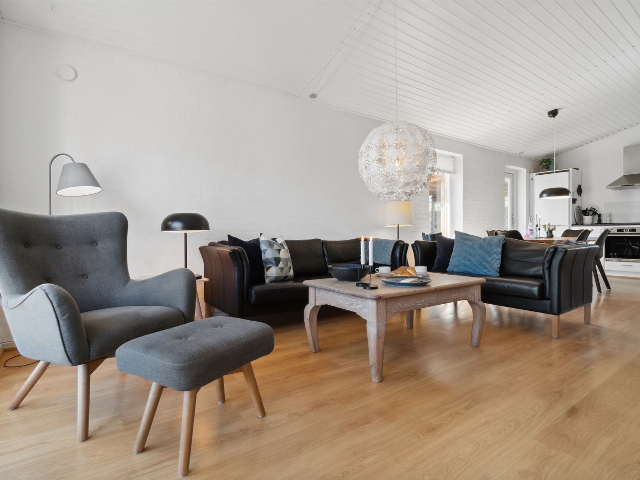 "Frederikka" - 75m from the sea - Binnen