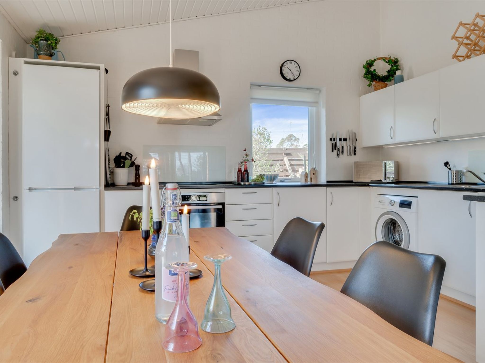 "Frederikka" - 75m from the sea - Binnen