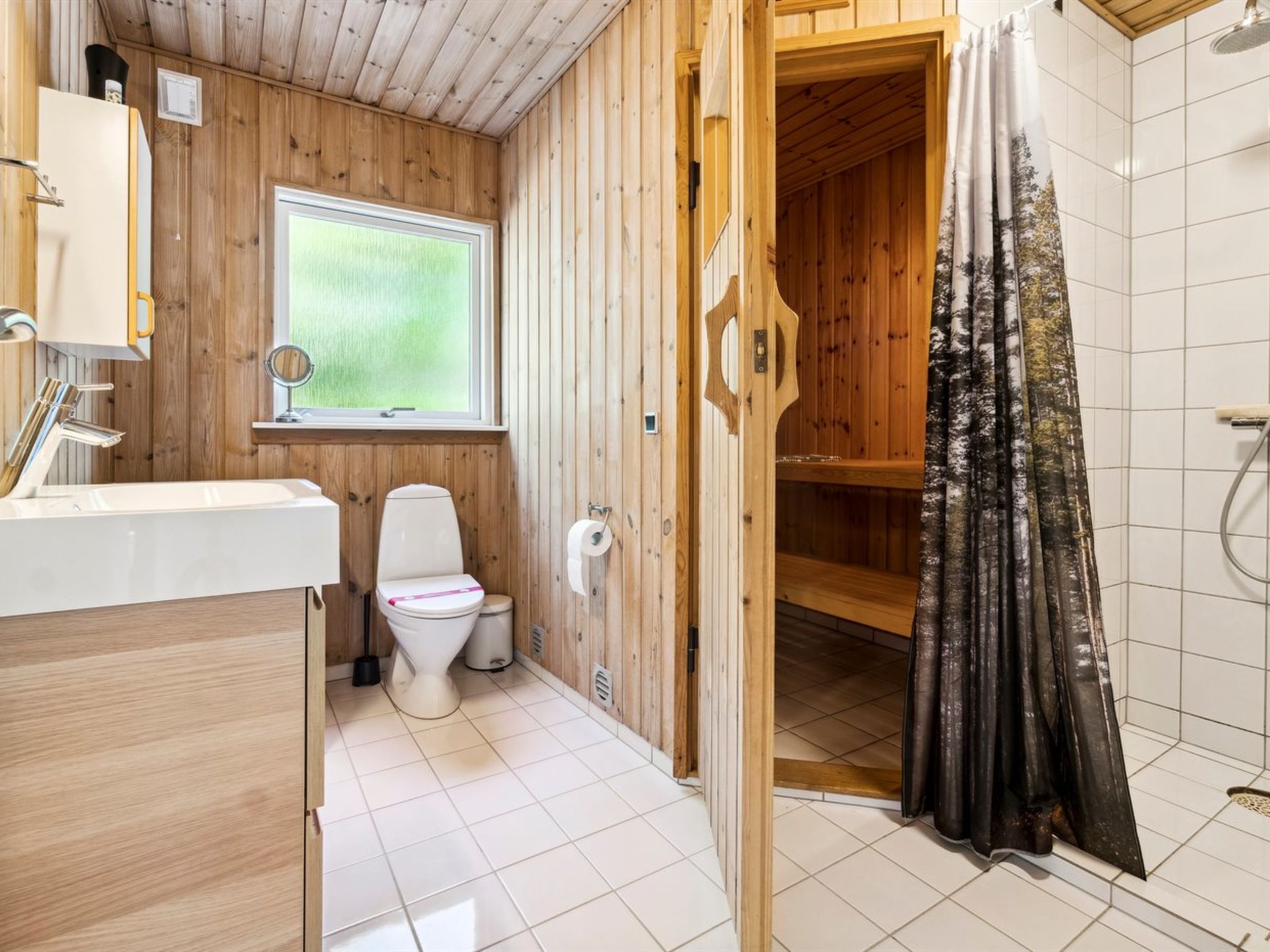 "Eftim" - 600m from the sea - Inside
