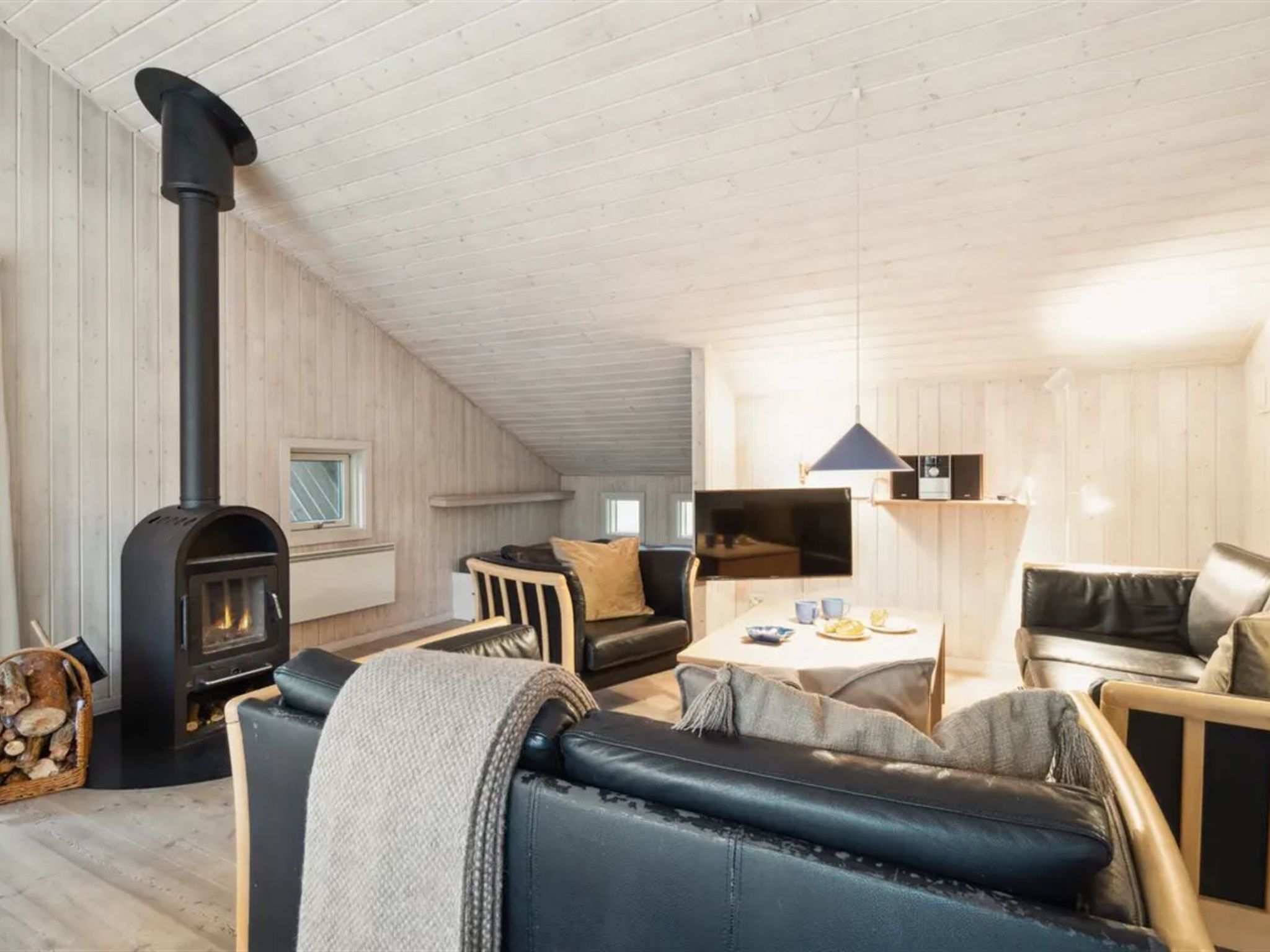 "Micaela" - 450m from the sea-Binnen
