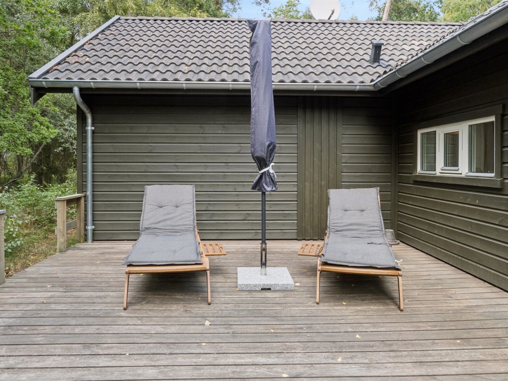 "Ellynor" - 600m from the sea - Buiten