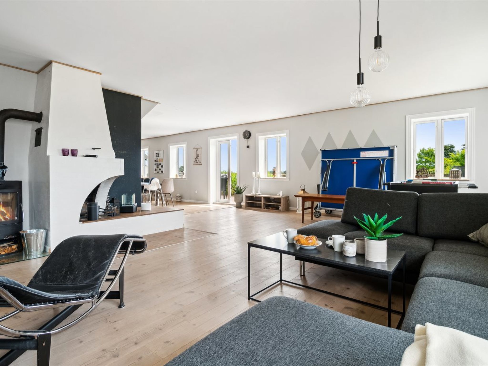 "Fridgerd" - 4.8km from the sea - Binnen