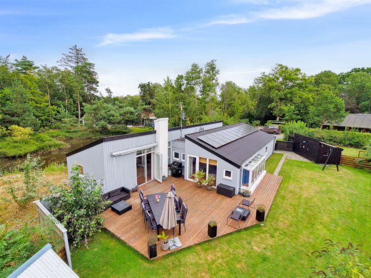 "Maritha" - 400m from the sea", 4-Zimmer-Haus 142 m2. Objekt geeignet für 8 Erwachsene + 1 Kind. Wohnzimmer mit TV. 1 Zimmer mit 1 Doppelbett. 1 Zimmer mit 1 Doppelbett. 1 Zimmer mit 1 Doppelbett. 1 ..