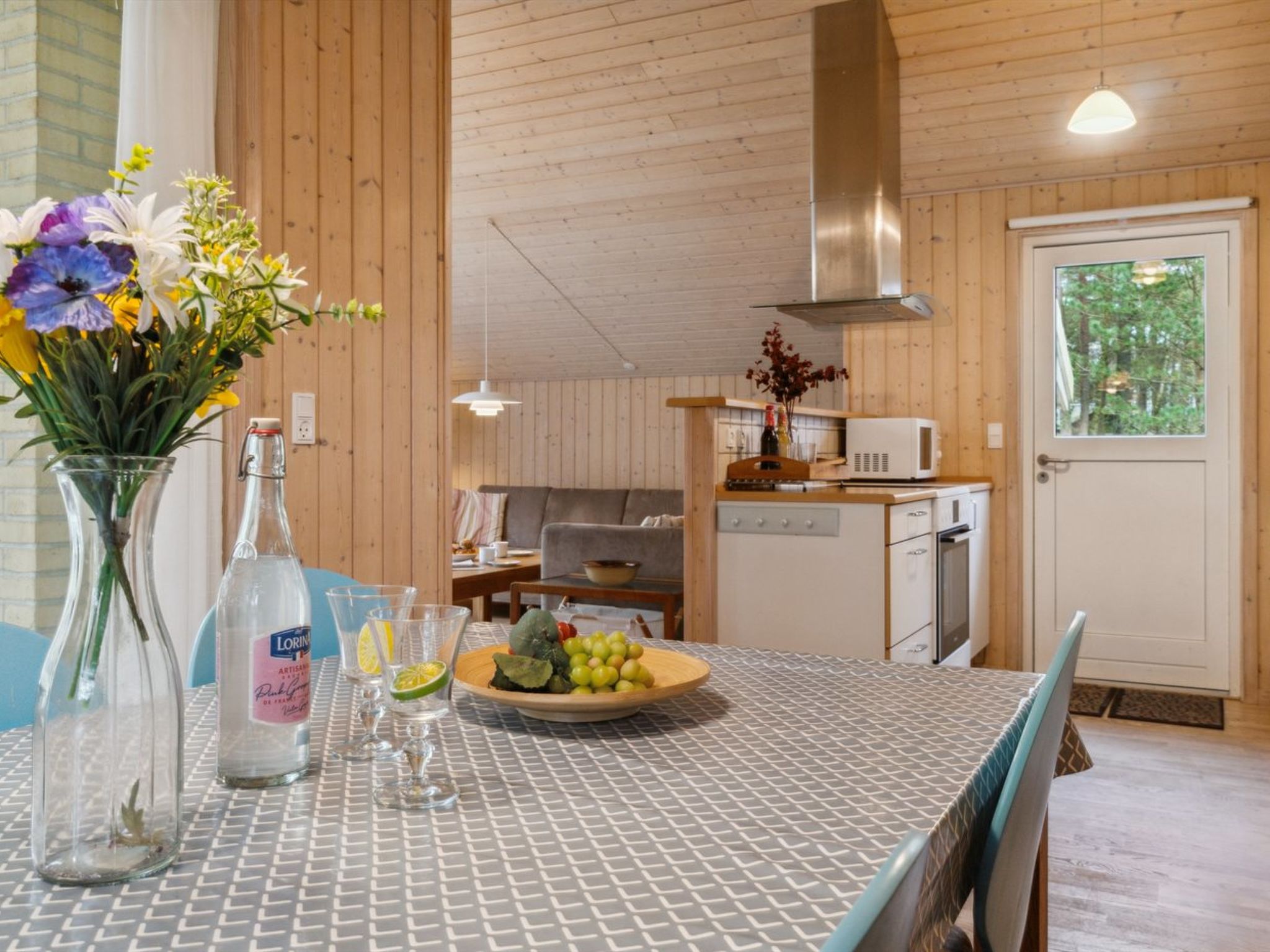 "Ava" - 850m from the sea-Binnen
