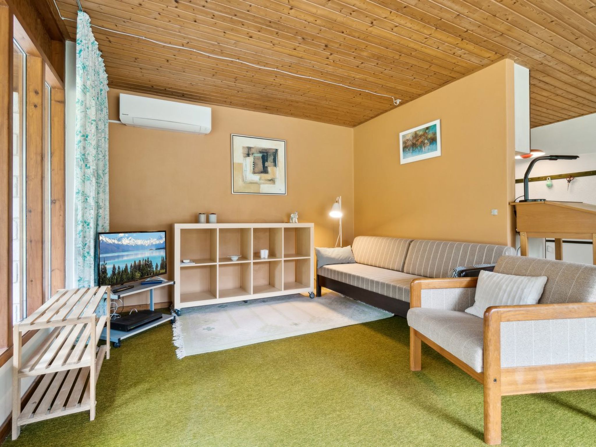 "Awa" - 800m from the sea - Drinnen