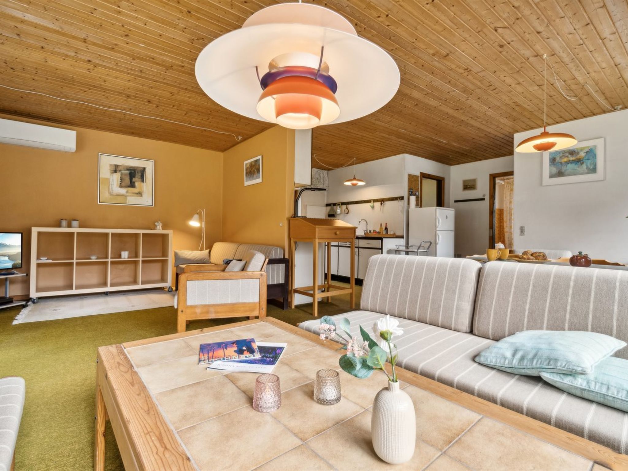 "Awa" - 800m from the sea - Drinnen