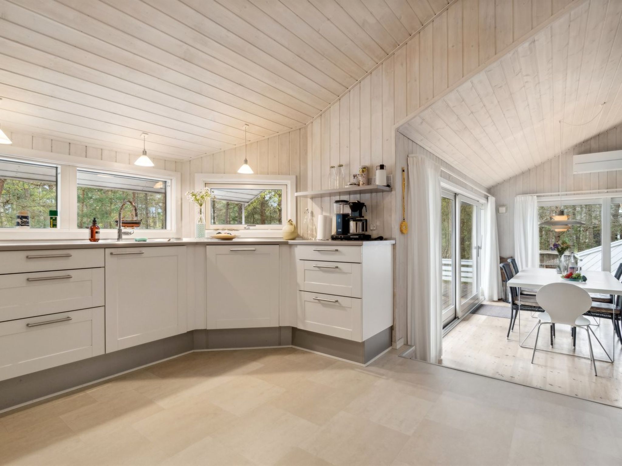 "Tilje" - 500m from the sea-Binnen