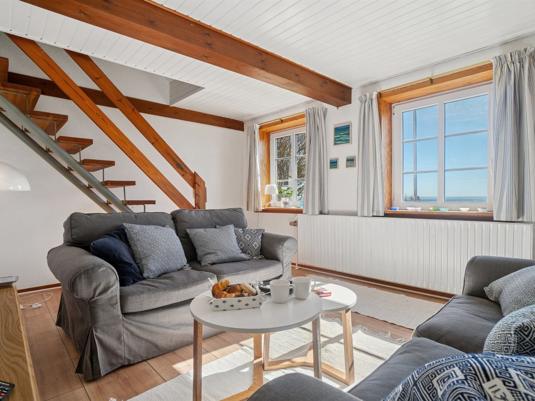 "Hakon" - 40m from the sea - Inside