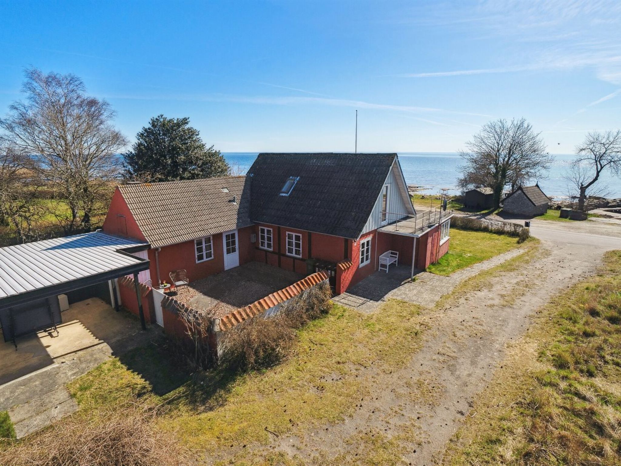 "Hakon" - 40m from the sea - Outside