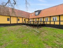 Authentiek vakantiehuis Bena nabij Nexø, 2 km van de Oostzee - thumbnail 4