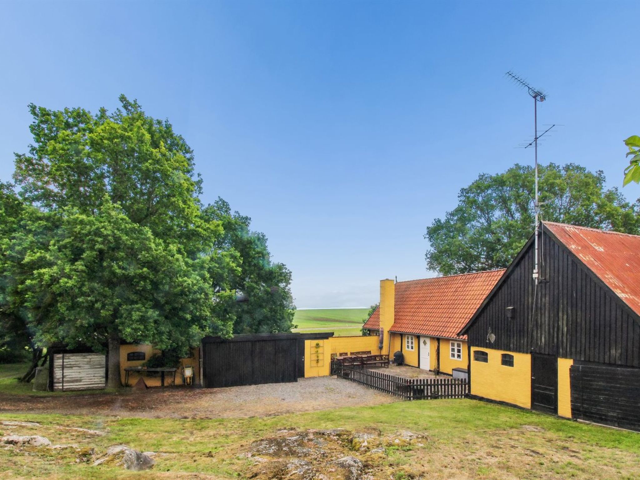 "Bena" - 2km from the sea