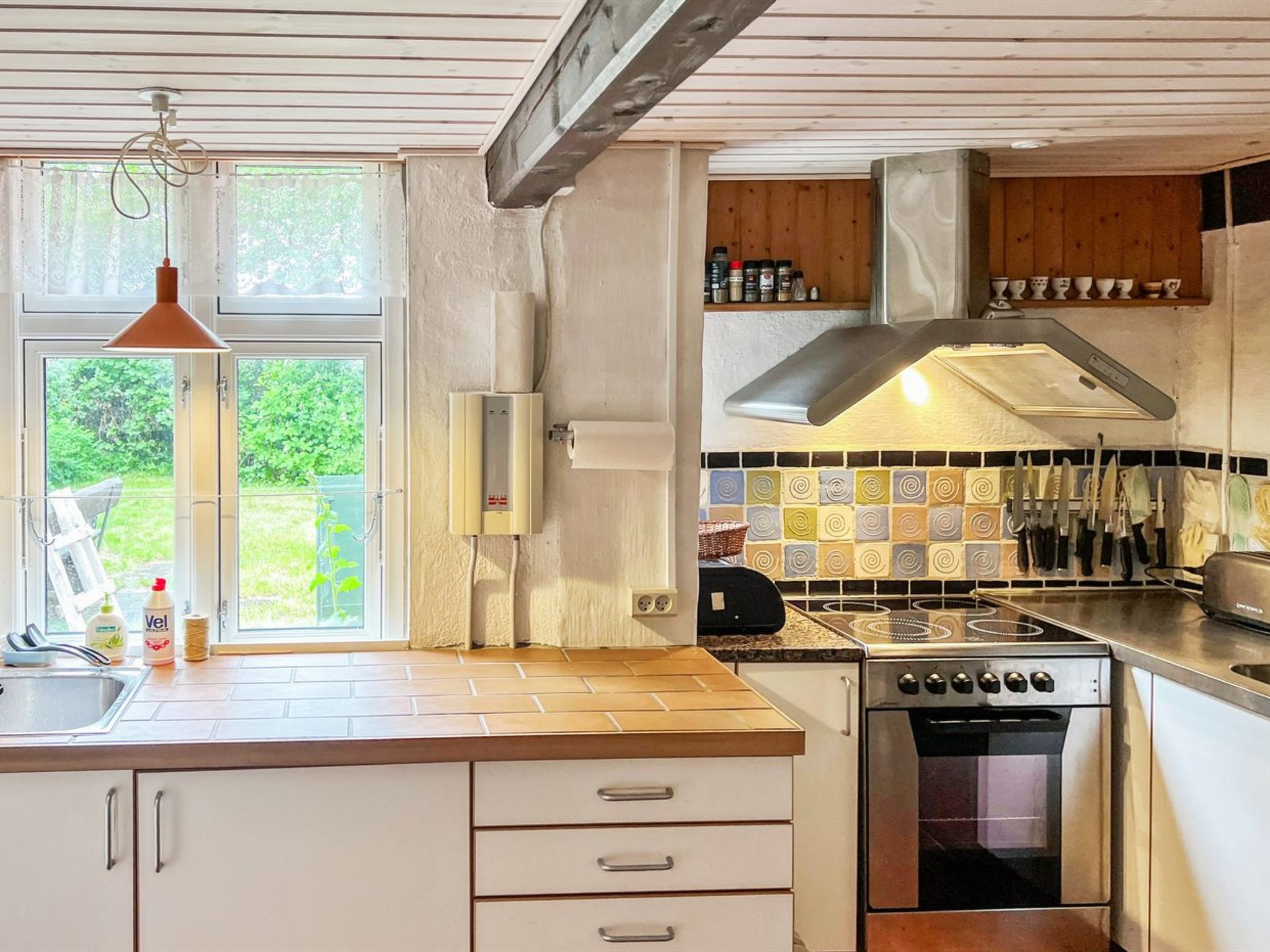 "Virpi" - 8km from the sea-Drinnen