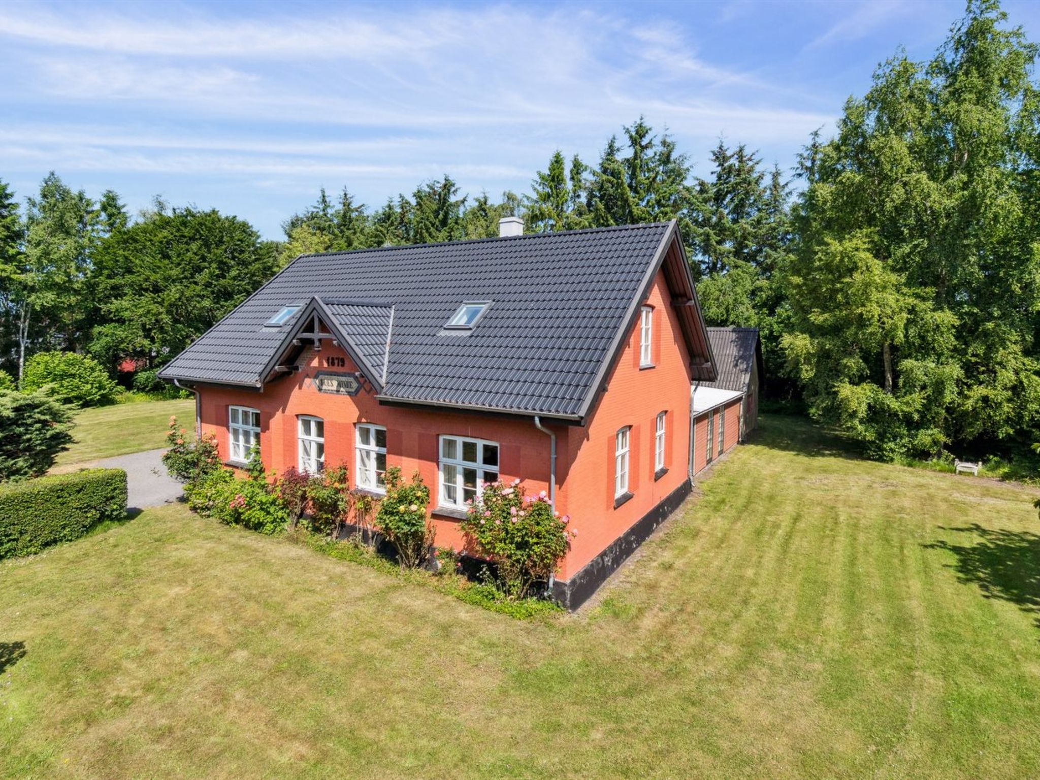 "Marit" - 1.5km from the sea