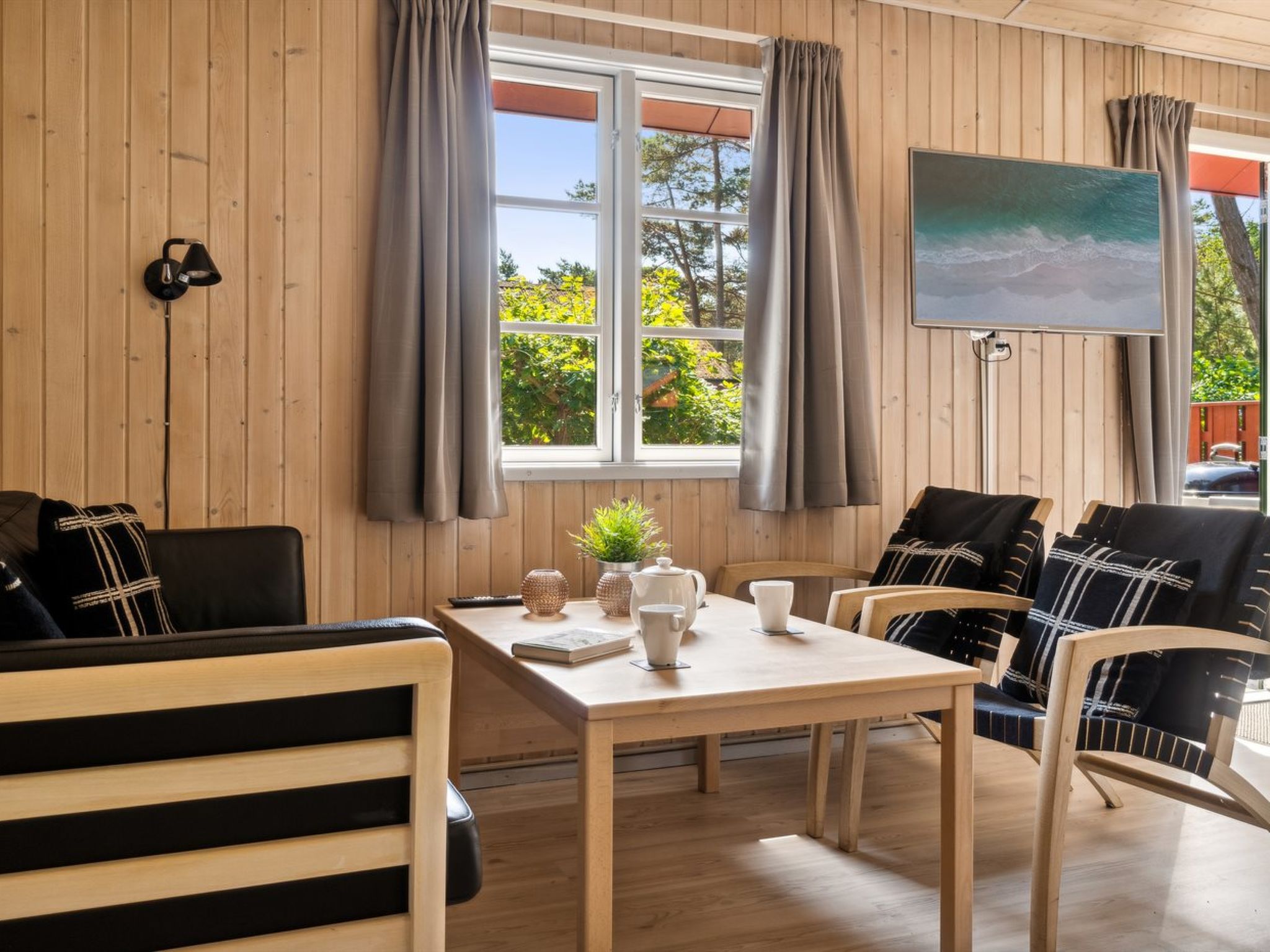 "Wale" - 100m from the sea-Binnen