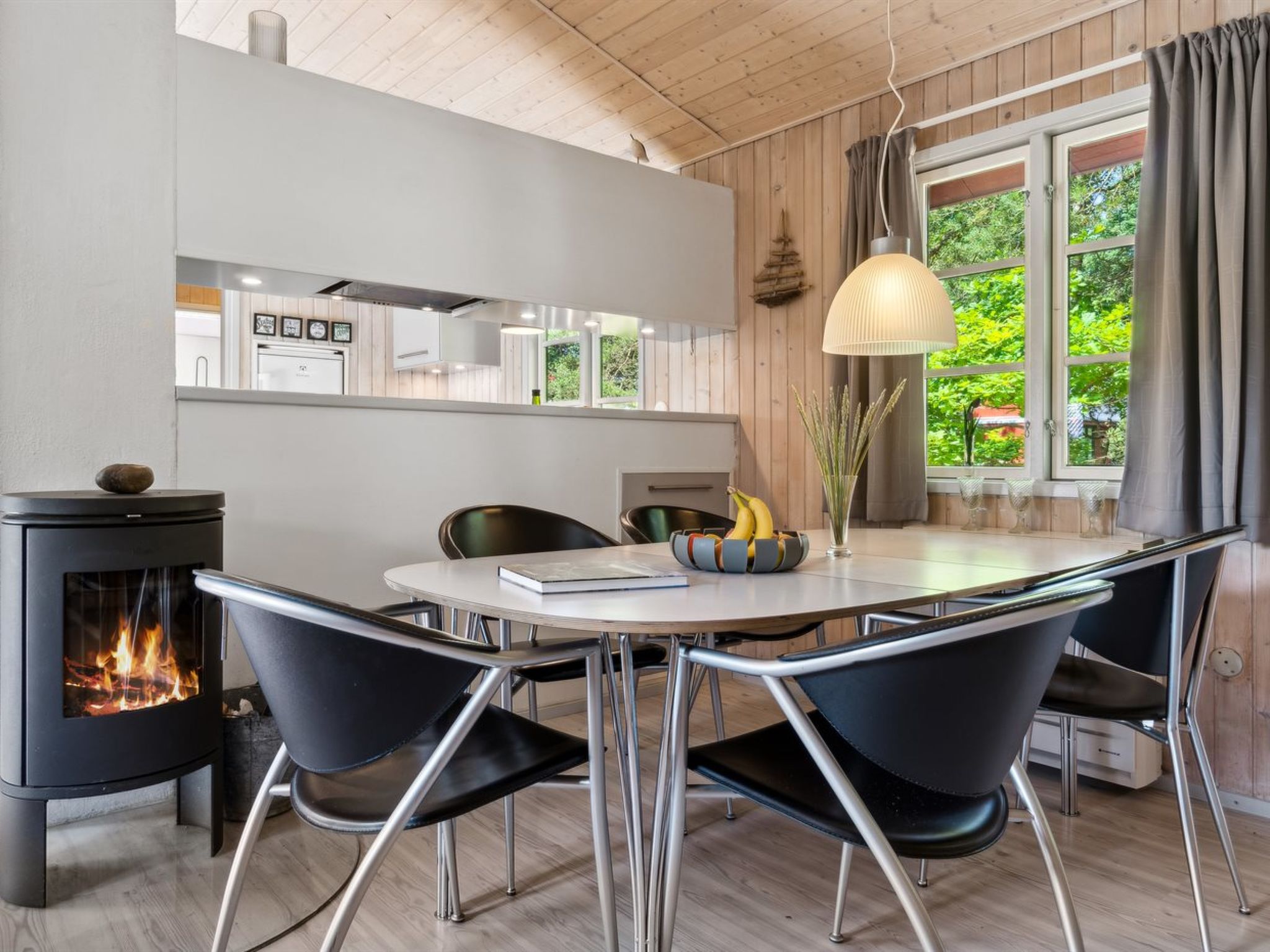 "Wale" - 100m from the sea-Binnen