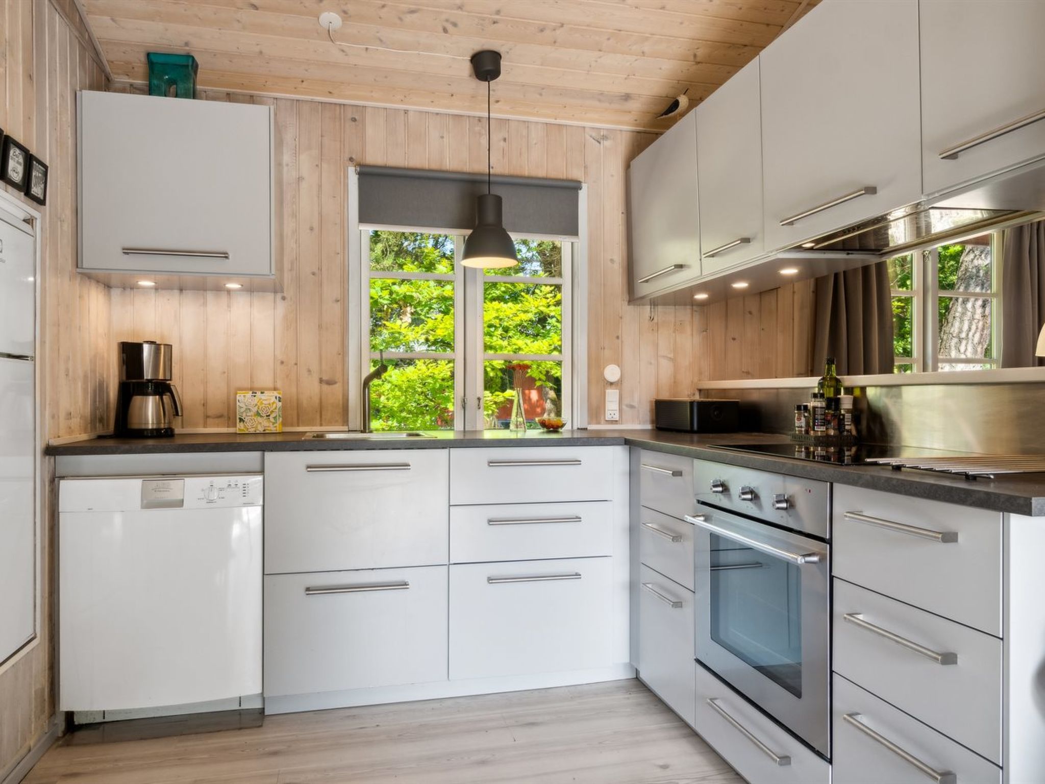 "Wale" - 100m from the sea-Binnen