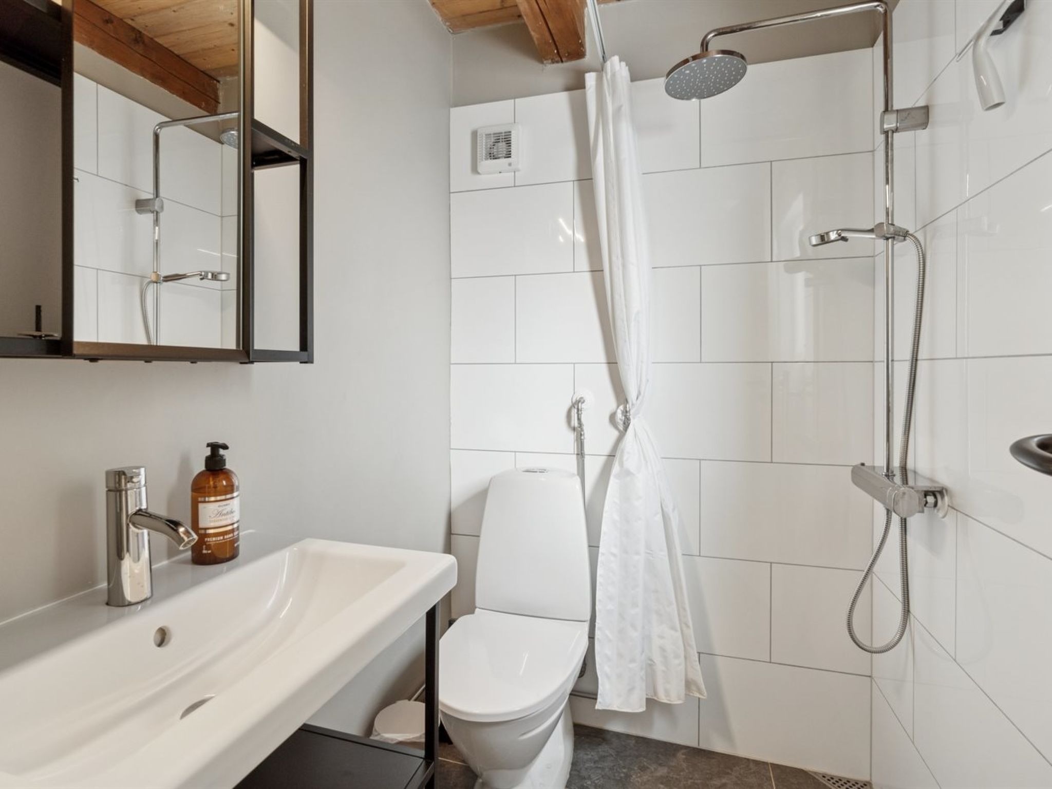 "Bedrija" - 200m from the sea-Binnen