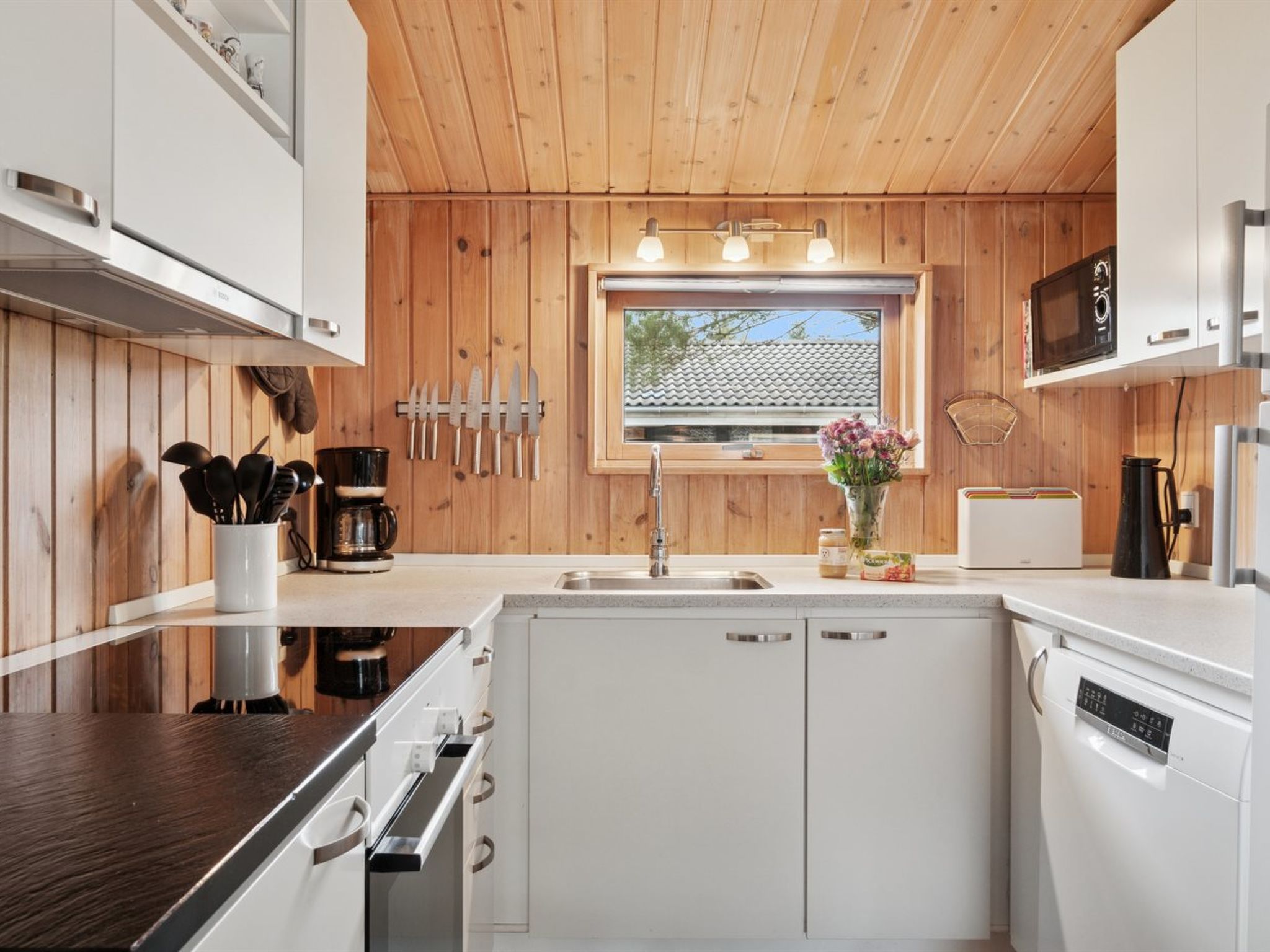 "Apelun" - 60m from the sea - Drinnen