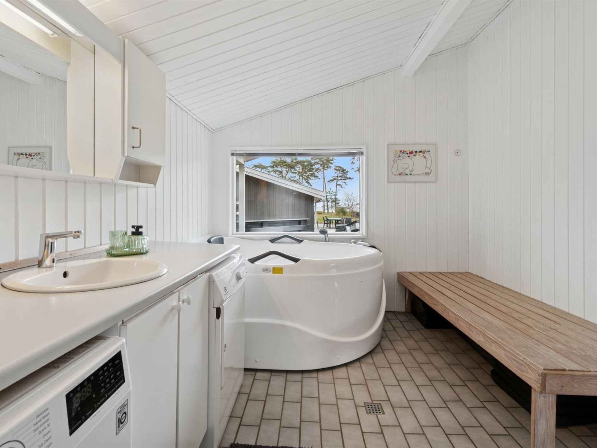 "Apelun" - 60m from the sea - Drinnen