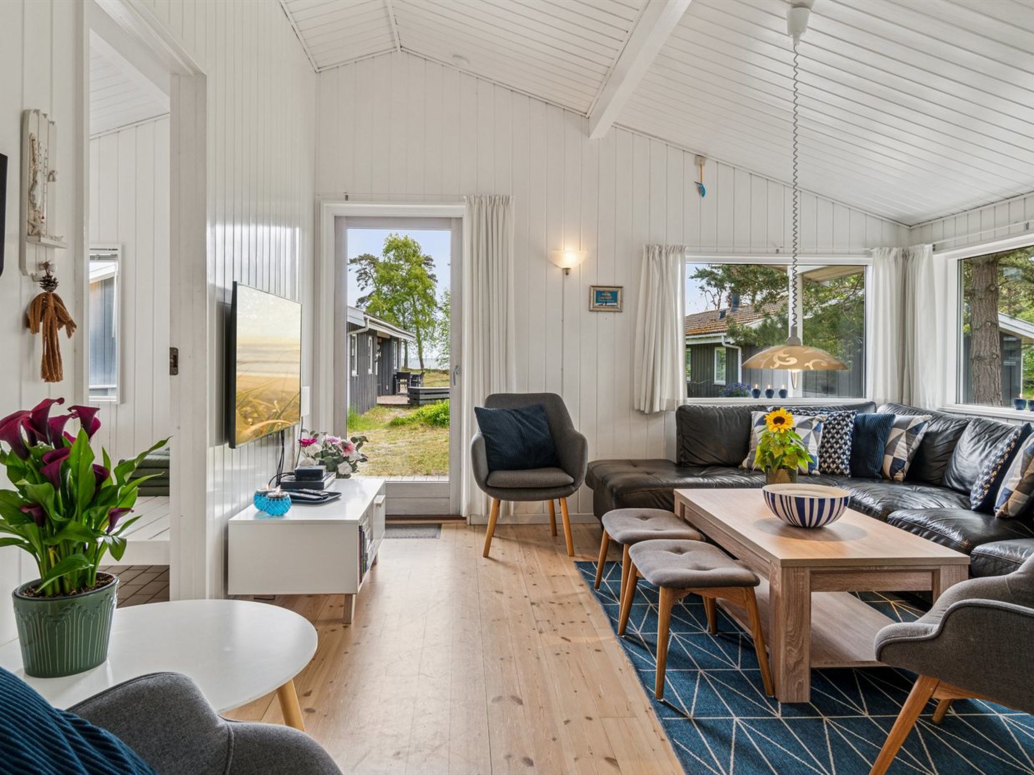 "Liska" - 60m from the sea — Living Room (5 of 27)