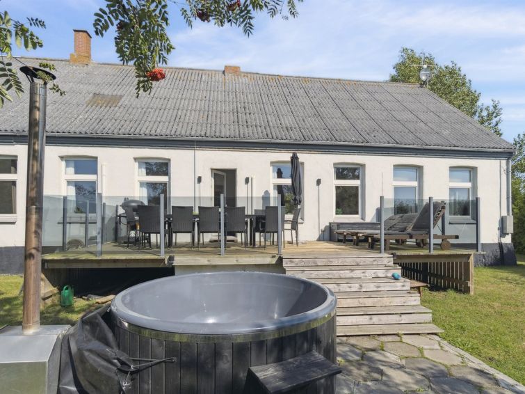 "Ofelia" - 4km From The Sea - Bornholm