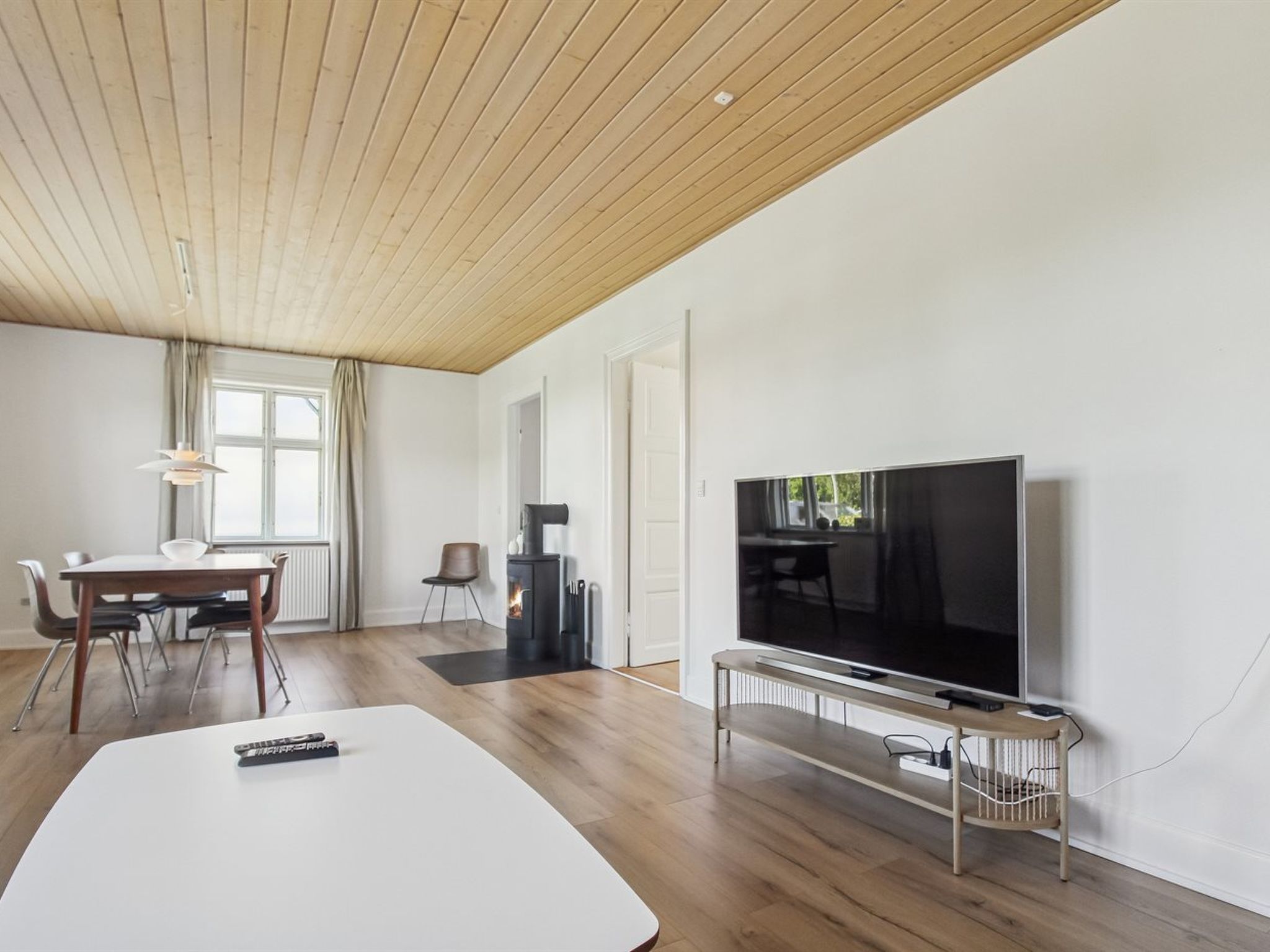 "Toivo" - 300m from the sea - Binnen