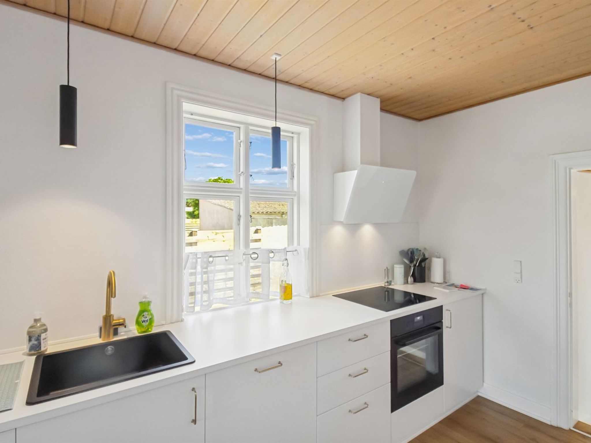 "Toivo" - 300m from the sea - Binnen