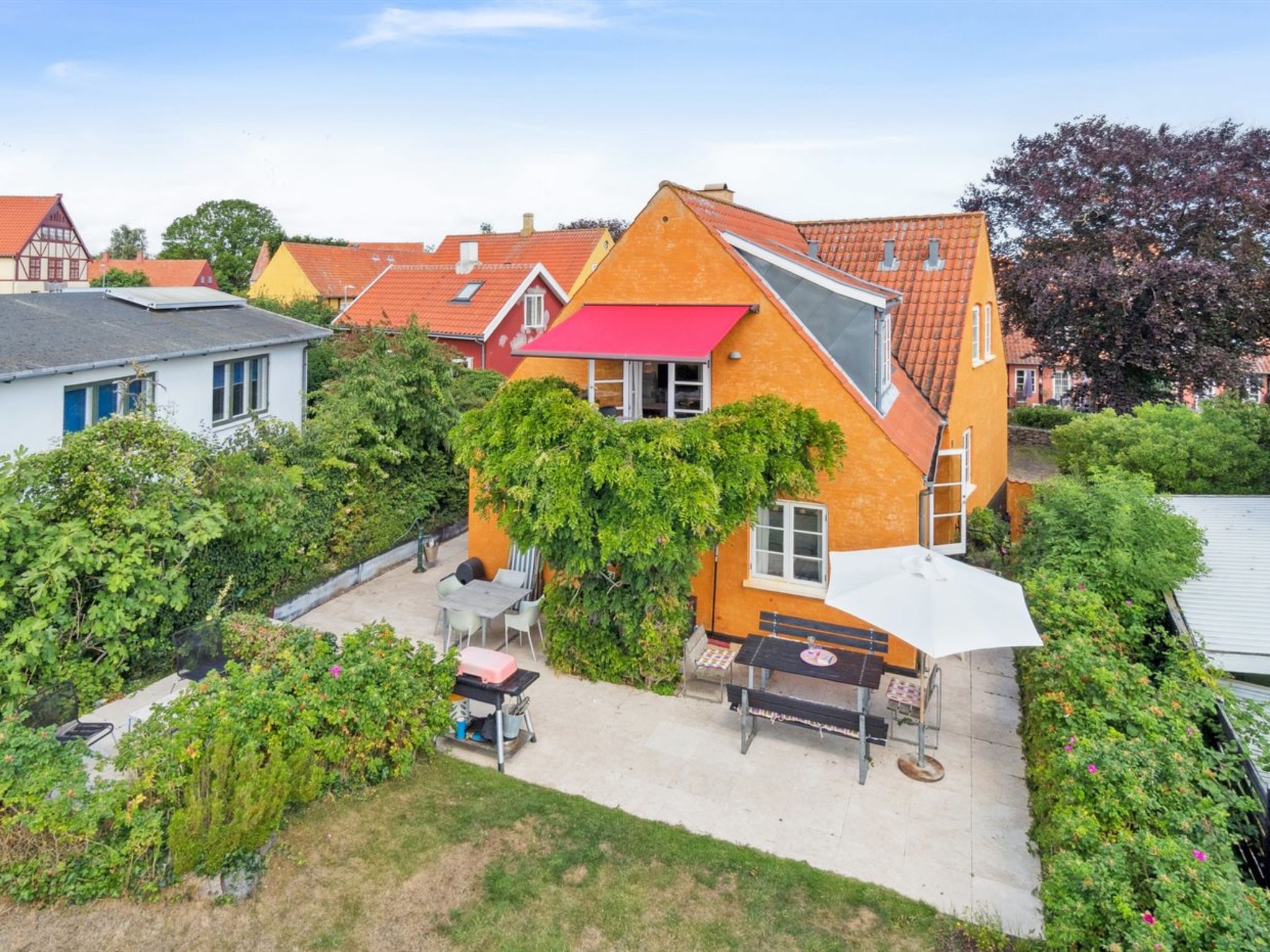 "Habbo" - 300m from the sea - Buiten