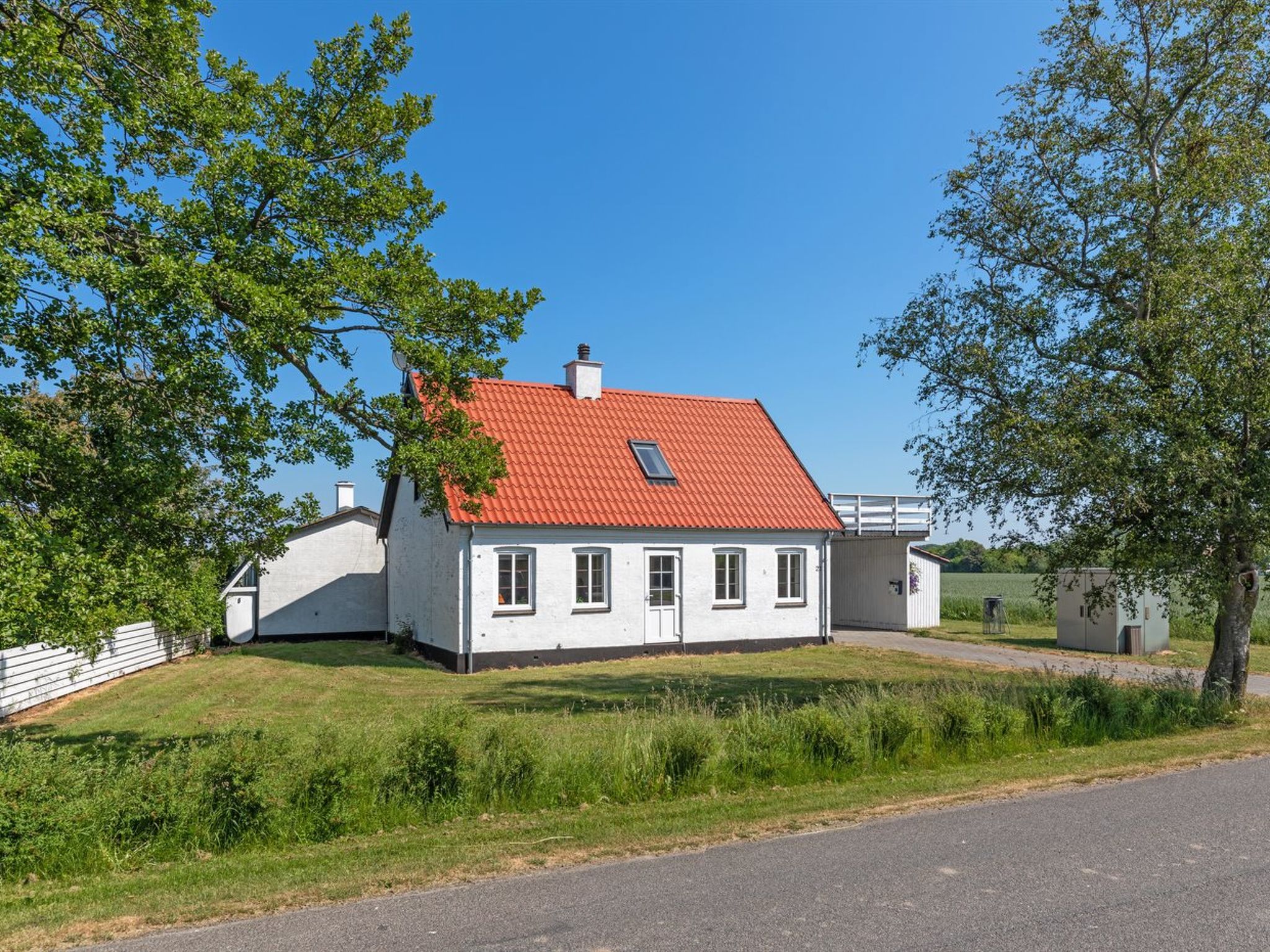 "Nilia" - 3.5km from the sea