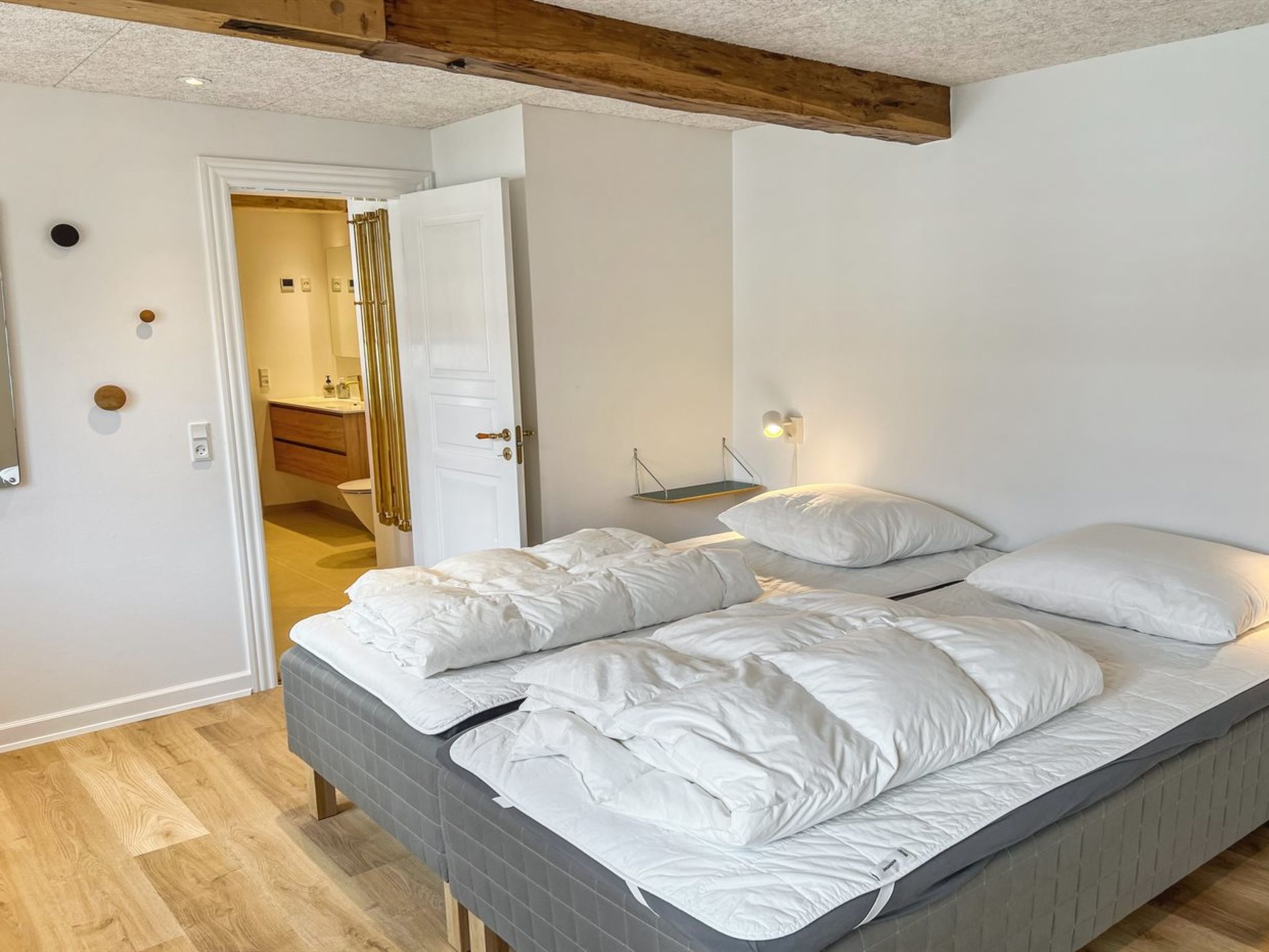 "Garbine" - 1.5km from the sea - Binnen