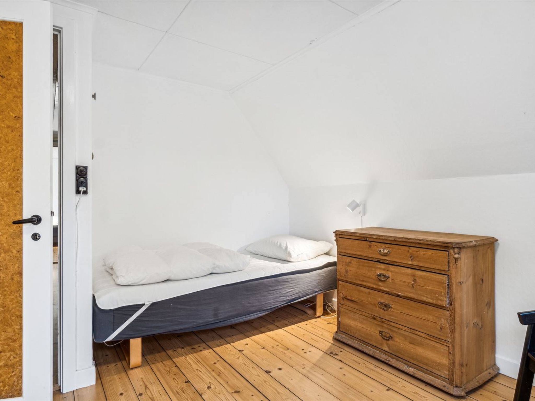 "Garbine" - 1.5km from the sea - Binnen
