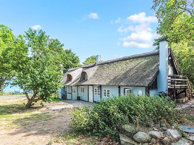 8-persoons vakantiehuis met zeezicht in Gudhjem in Gudhjem