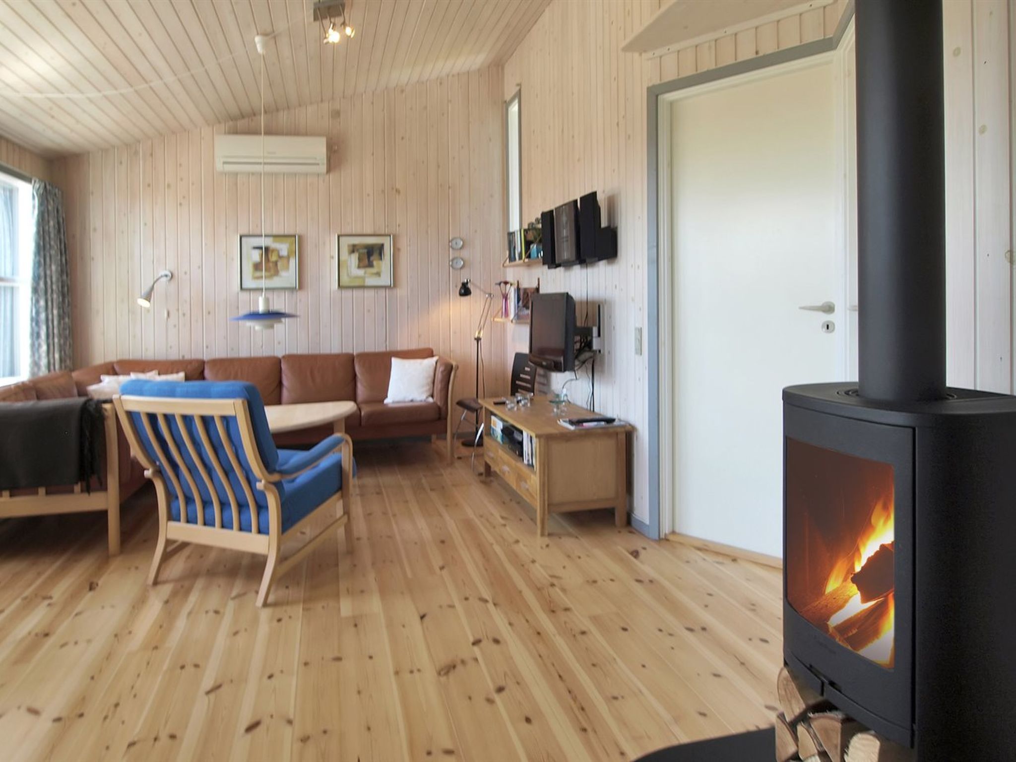 "Jolanda" - 800m from the sea — Living Room (5 of 21)