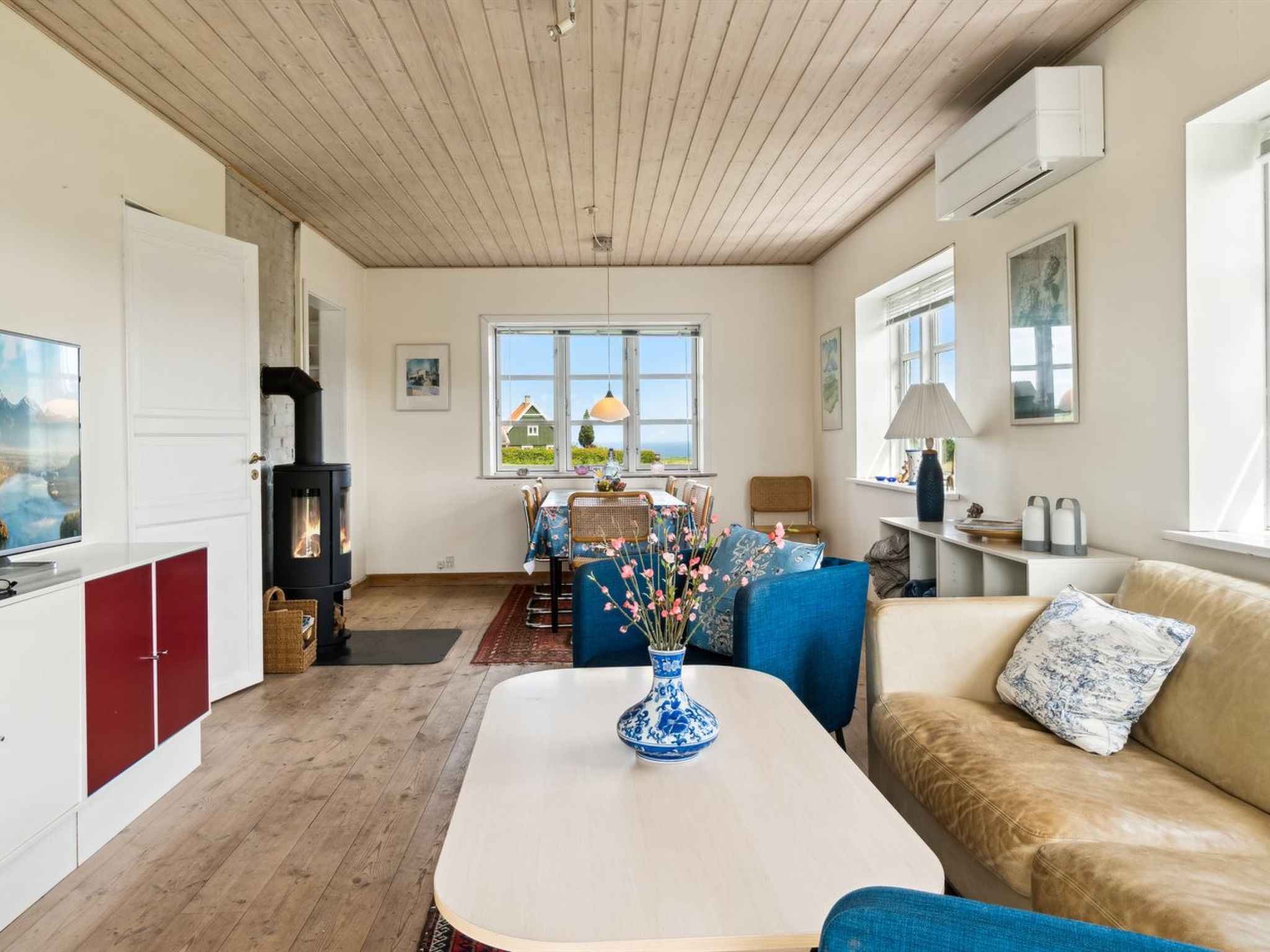 "Hildulf" - 1km from the sea - Binnen