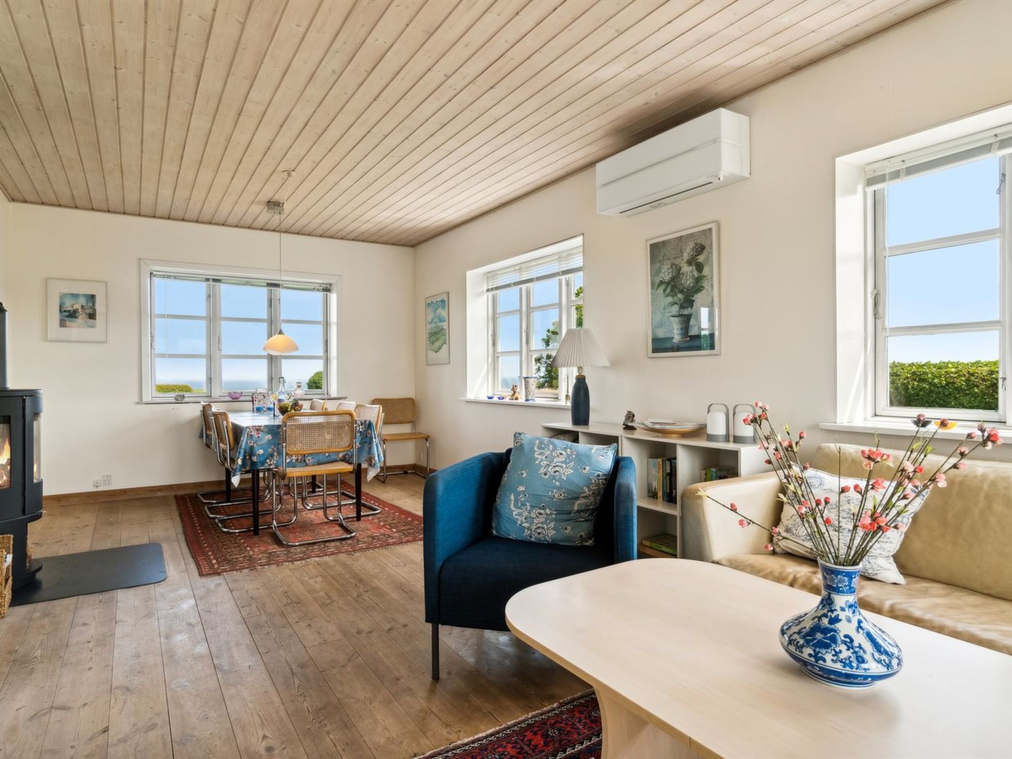 "Hildulf" - 1km from the sea - Binnen