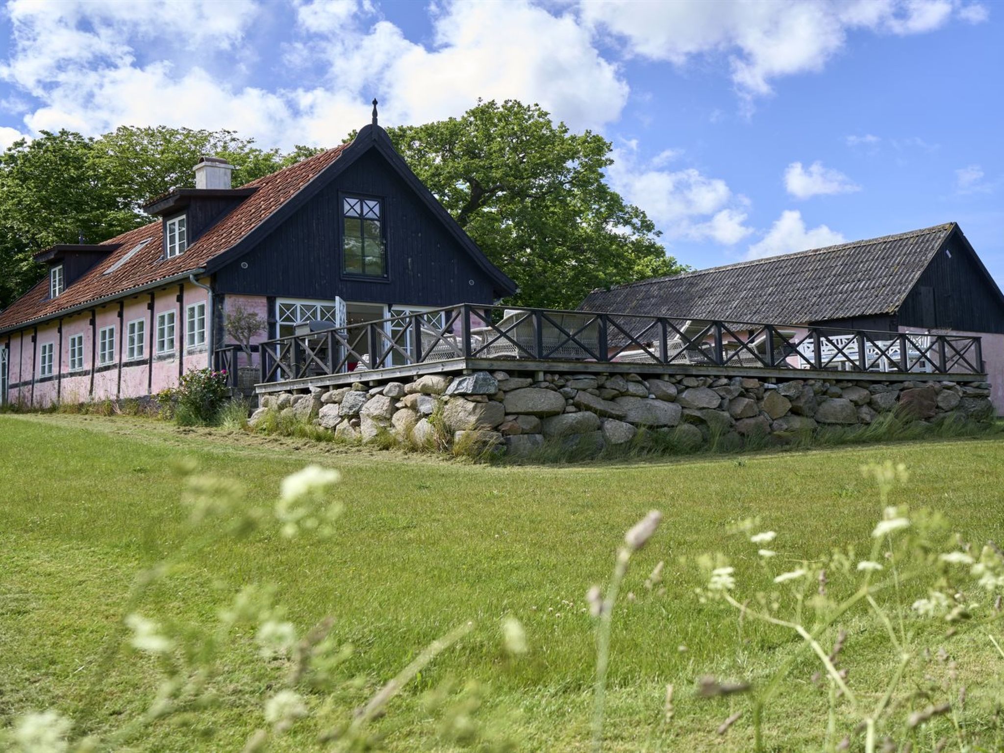 "Merrit" - 250m from the sea